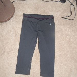 Danskin Fitted Capri Leggings Grey/Purple